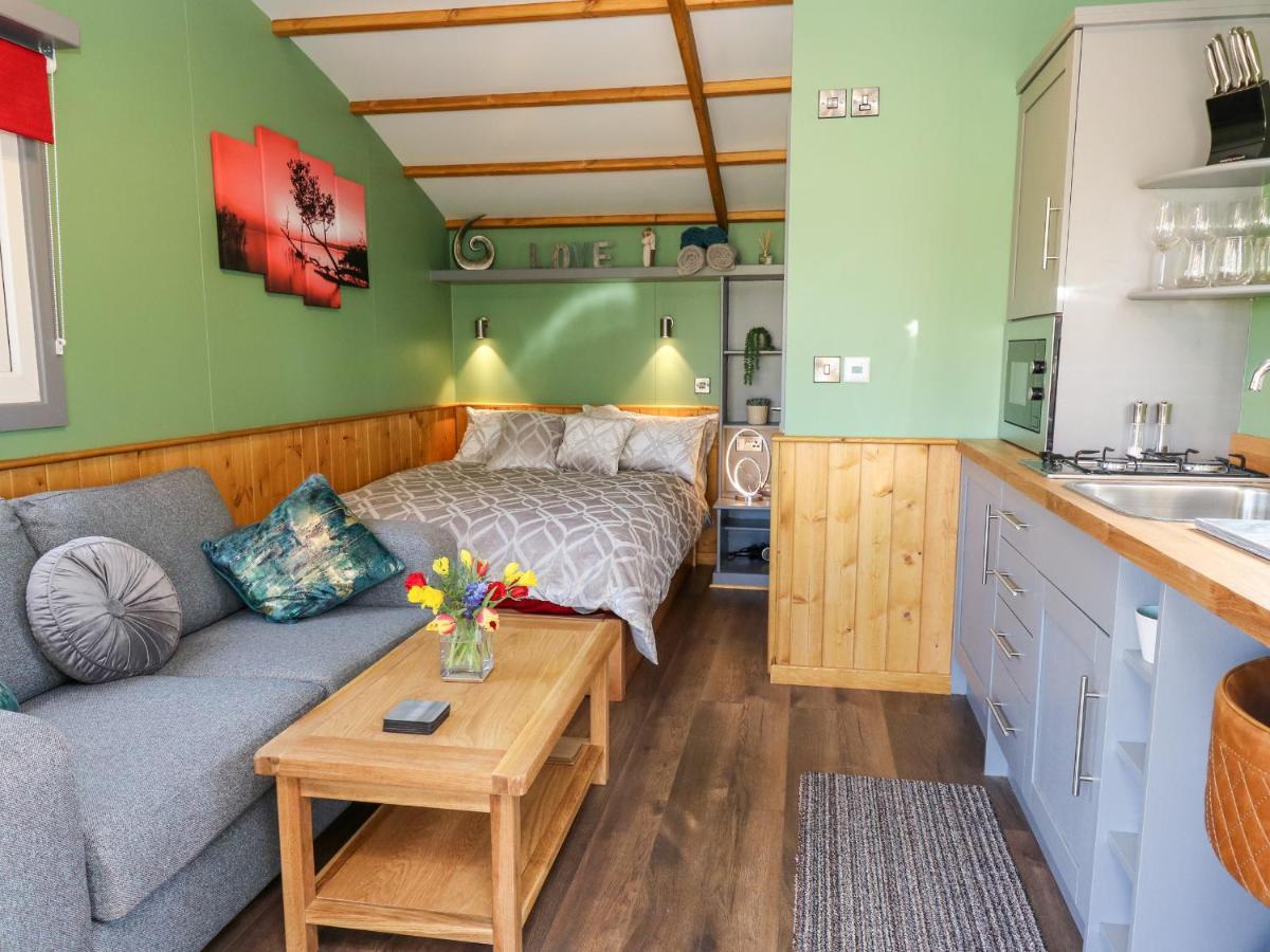 Villa Wild Acre Llangadog Esterno foto